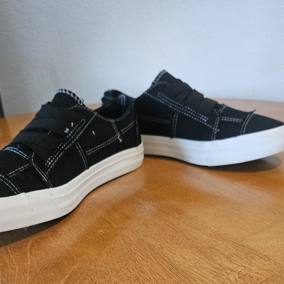 NWOT'S- VERBENAS - "Carmen" Slip-on Red Leather Espadrilles - Size 10 - Picture 6 of 12